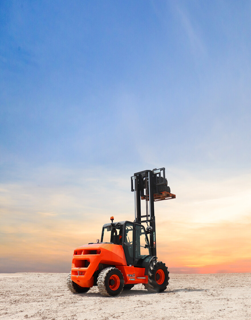 AUSA 4x4 forklift range